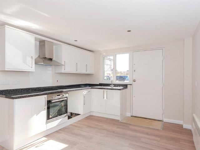 Harcourt House, Cotswold Dene. Studio to rent £1,050 pcm £242 pw