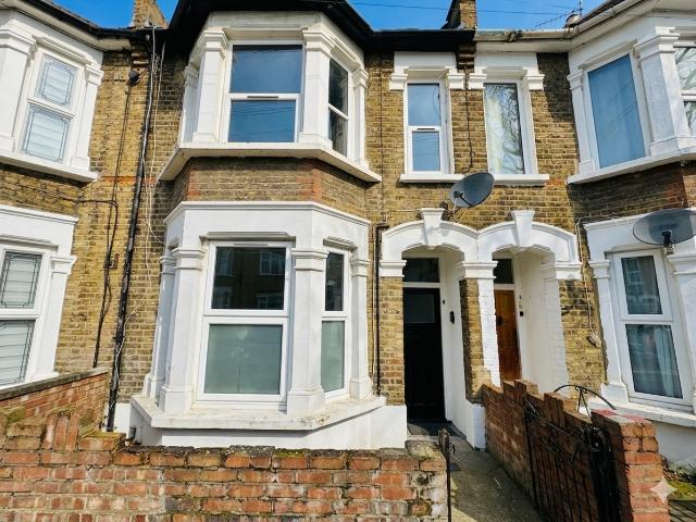 Harcourt Road, London E15, 3 bed shared accommodation to rent, £3,150 pcm | PrimeLocation