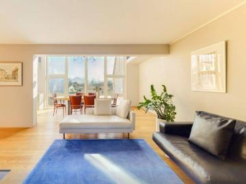 Hard | 5 Zimmer Wohnung | Elegantes Wohnen auf drei Etagen
