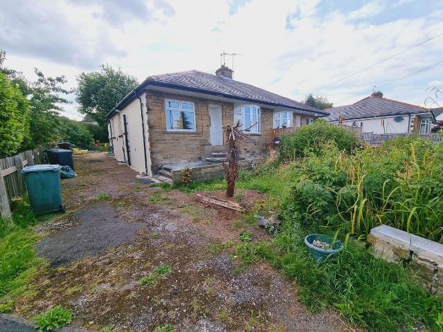 Harden Lane, Wilsden, Bradford BD15, 2 bed bungalow to rent, £895 pcm | PrimeLocation