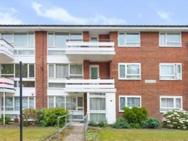 Hardwick Close, London, HA7 4HG, United Kingdom | 3 bed apartment for rent #140655374 | Rentberry