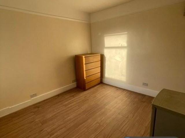 Hardwicke Road, London, N13 1 bed in a house share to rent £965 pcm £223 pw