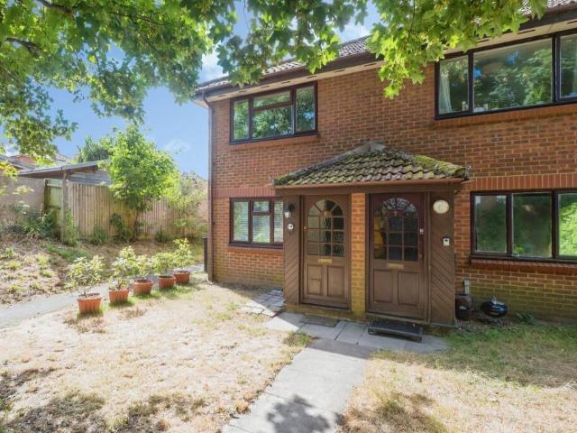 Hardy Close, Southampton, SO15 1 bed house to rent £1,100 pcm £254 pw