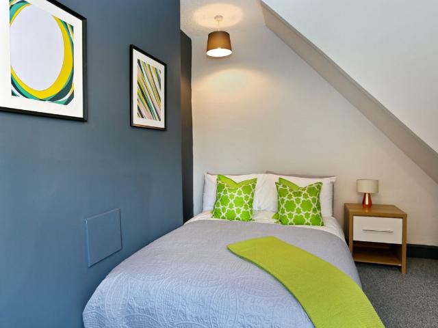 Hardy Croft, Wakefield WF1, 4 bed shared accommodation to rent, £425 pcm | PrimeLocation