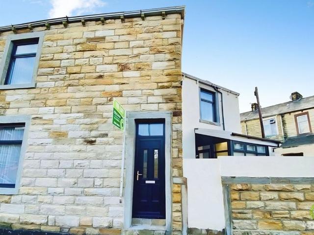 Hardy Street, Brierfield BB9, 3 bed property to rent, £800 pcm | PrimeLocation