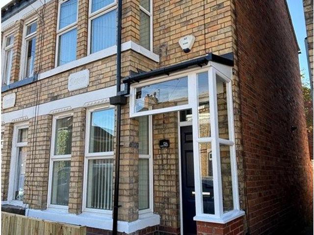 Hardy Street, Hull HU5, 2 bed end terrace house to rent, £675 pcm | PrimeLocation