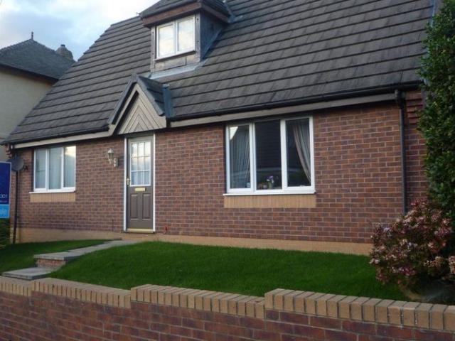 Hare Park Lane, Crofton, Wakefield WF4, 3 bed bungalow to rent, £1,200 pcm | PrimeLocation