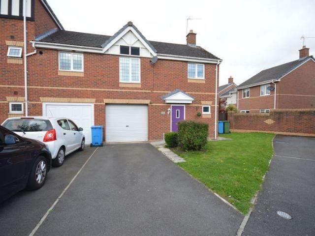 Harebell Close, Widnes 2 bed semi detached house to rent £1,150 pcm £265 pw