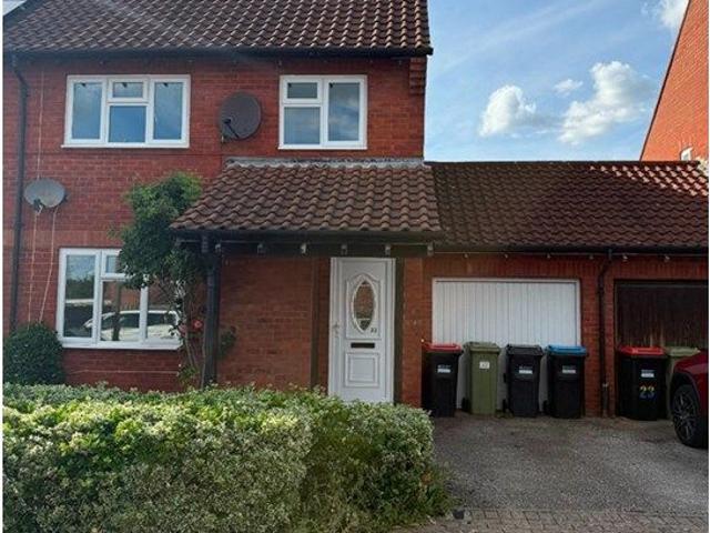 Harebell Close, Milton Keynes MK7, 3 bed semi detached house to rent, £1,500 pcm | PrimeLocation
