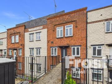 Harefield Road, Uxbridge UB8, 3 bed maisonette to rent, £2,300 pcm | PrimeLocation