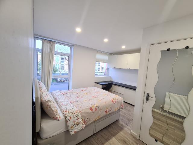 Harefields, Oxford, OX2 1 bed in a house share to rent £925 pcm £213 pw