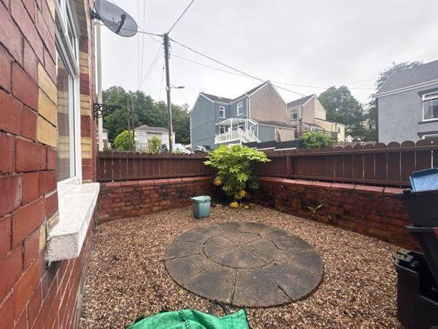Harford Street, Sirhowy, Tredegar 3 bed terraced house to rent £815 pcm £188 pw