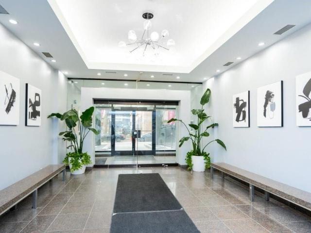 Hargrave Place 2 Bedroom Apartment for Rent at 33 Hargrave St, Winnipeg, MB R3C 3T9 Downtown Winnipeg