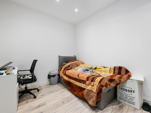 Hargraves House, White City Estate, London W12, 2 bed flat to rent, £1,799 pcm | PrimeLocation