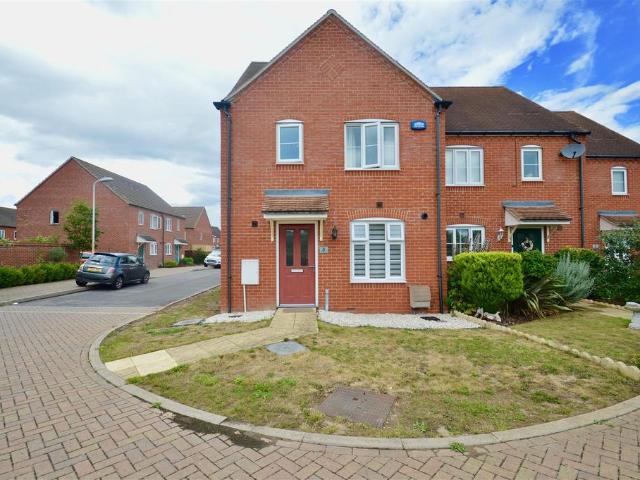 Hargraves Road, Sittingbourne ME10 3 bed end of terrace house to rent £1,600 pcm £369 pw