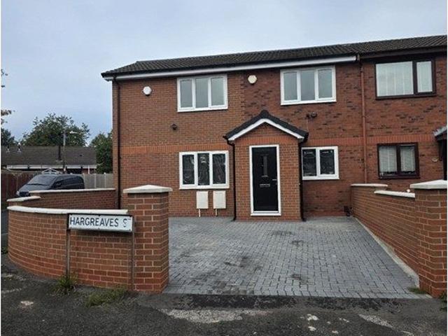 Hargreaves St, Bolton BL1, 4 bed end terrace house to rent, £1,850 pcm | PrimeLocation