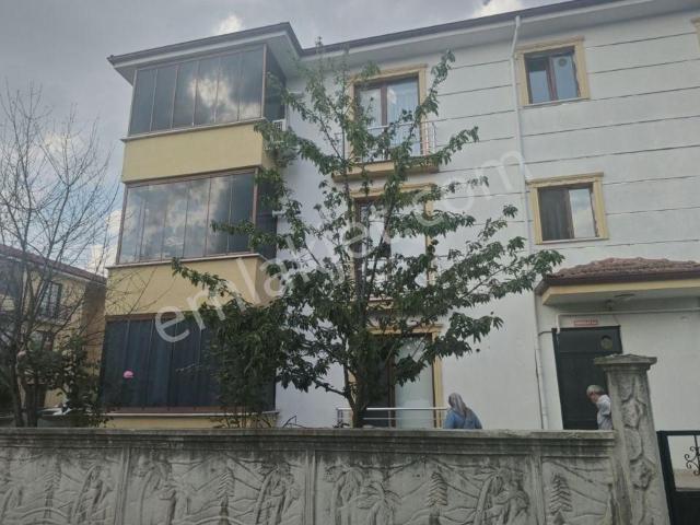 2+1 Daire Çarşı Merkeze Yakın. Elimizde Başka Kiralık Daire Var
