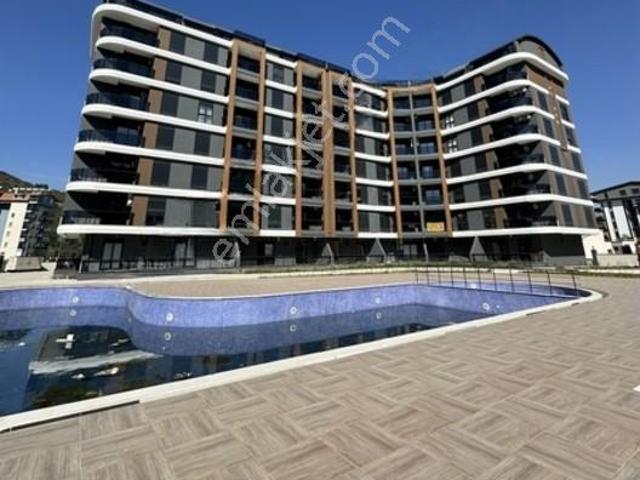 Harika Konumda Denize Yakın Havuzlu Sıfır Kiralık 1+1 Daireler
