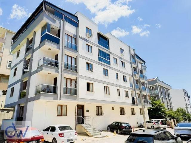 Harika Lokasyon'da Deniz Manzaralı Satılık 3+1 Kullanışlı Daire