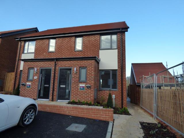 Harlands Park, Ridgewood TN22 2 bed semi detached house to rent £1,350 pcm £312 pw