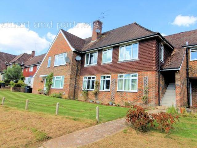 Harlands Road, Haywards Heath RH16, 2 bed property to rent, £1,475 pcm | PrimeLocation