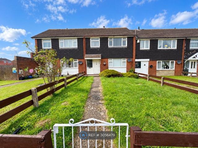 Harlech Court, Ellesmere Port CH65, 3 bed terraced house to rent, £1,200 pcm | PrimeLocation