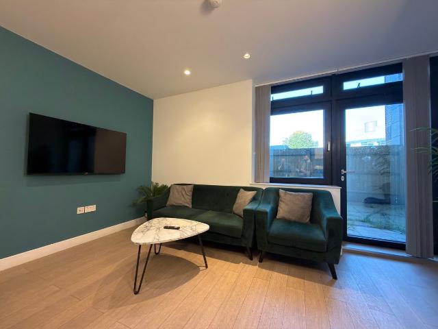 Harlequin Avenue, Brentford TW8, 2 bed flat to rent, £1,995 pcm | PrimeLocation