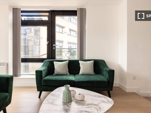 Harlequin Avenue, London, TW8 9EW, United Kingdom | 2 bed apartment for rent #136781353 | Rentberry