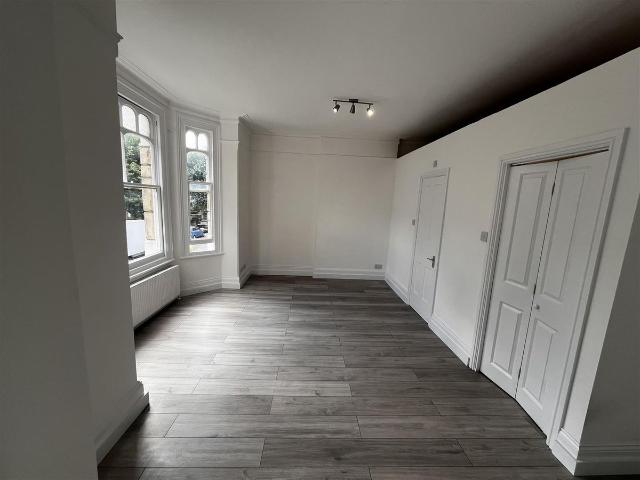 Harlesden Gardens NW10, Studio to rent, £1,350 pcm | PrimeLocation