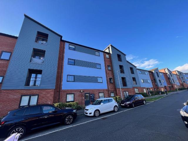 Harley Drive, Walton, Milton Keynes, Buckinghamshire. MK7, 2 bed flat to rent, £1,200 pcm | PrimeLocation