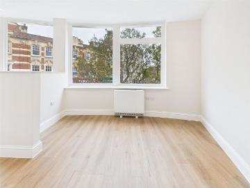 Harley House, London Road, Twickenham TW1, 1 bed flat to rent, £1,850 pcm | PrimeLocation