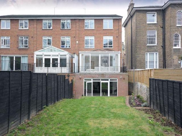 Harley Road, London NW3 4 bed townhouse to rent £10,833 pcm £2,500 pw