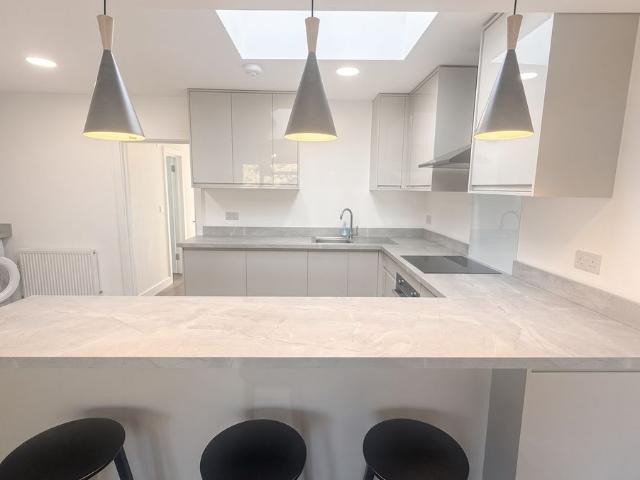 Harlington Road West, Feltham TW14, 3 bed flat to rent, £1,950 pcm | PrimeLocation