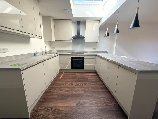 Harlington Road West, Feltham TW14, 3 bed flat to rent, £2,200 pcm | PrimeLocation