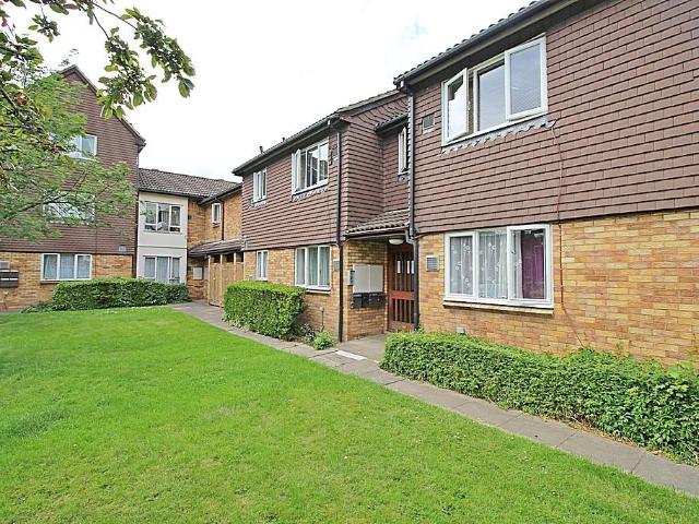 Harlington, UB3 Studio to rent £1,045 pcm £241 pw