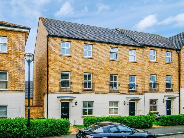 Harlow Crescent, Oxley Park MK4, 4 bed end terrace house to rent, £1,895 pcm | PrimeLocation