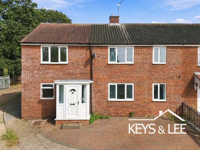 Harlow Gardens, Romford RM5, 5 bed end terrace house to rent, £2,800 pcm | PrimeLocation