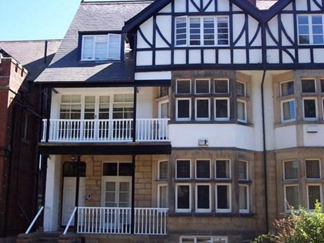 Harlow Moor Drive, Harrogate, HG2 2 bed flat to rent £1,650 pcm £381 pw