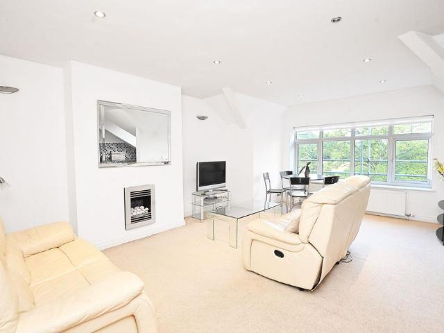 Harlow Moor Drive, Harrogate, HG2