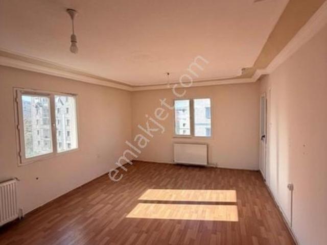 Harmandalı Cumhuriyet Mahallesinde Doğalgazlı Kiralık 3+1