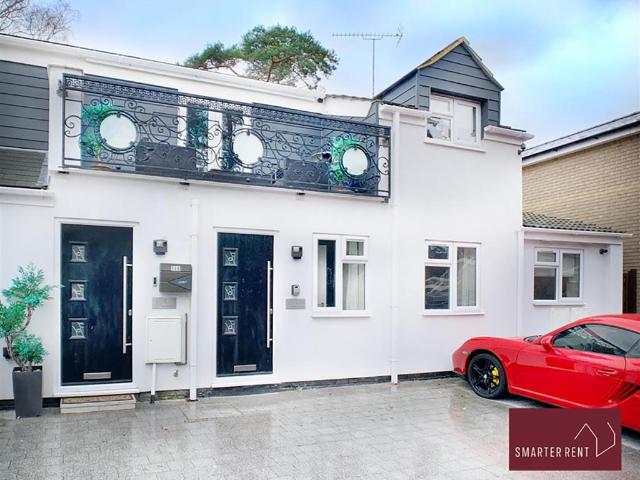 Harmans Water Road, Bracknell RG12 2 bed apartment to rent £3,120 pcm £720 pw