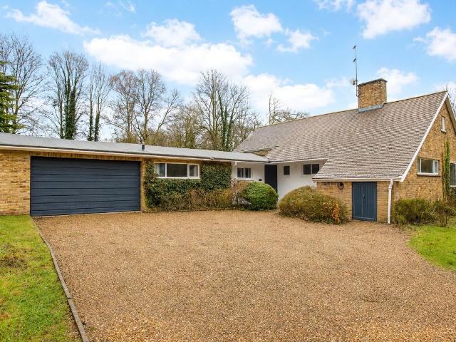 Harmer Green Lane, Welwyn, Hertfordshire AL6, 4 bed detached house to rent, £3,000 pcm | PrimeLocation