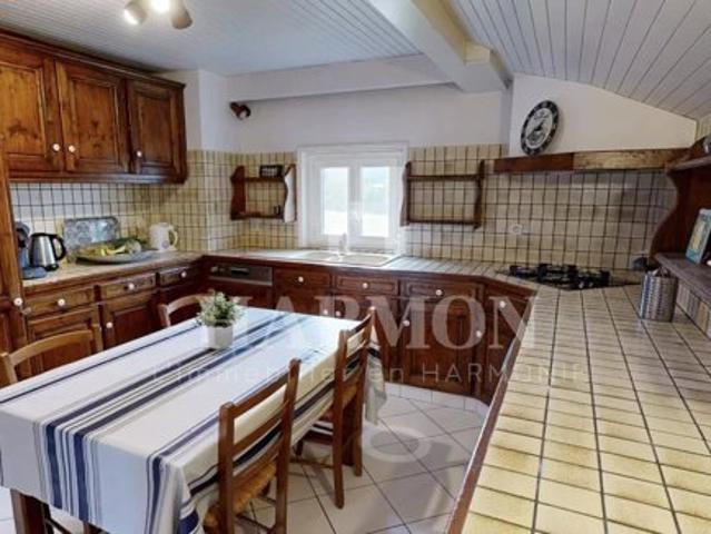 Harmon À vendre – Appartement de charme au dernier étage d’une maison bourgeoise – Proche Mauléon