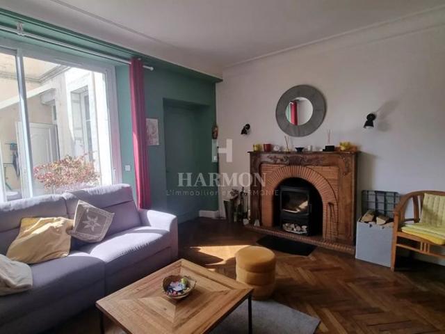 Harmon à vendre: Demeure de Charme à Oloron Hyper Centre avec Jardin