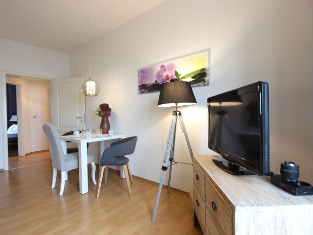 Harmonious Living with the option of separate sleeping & 100 MBit W LAN