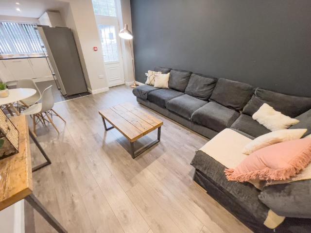 Harmonize Academy, Phillimore Road, Liverpool, L6 6DL, United Kingdom | 5 bed house for rent #135184569 | Rentberry