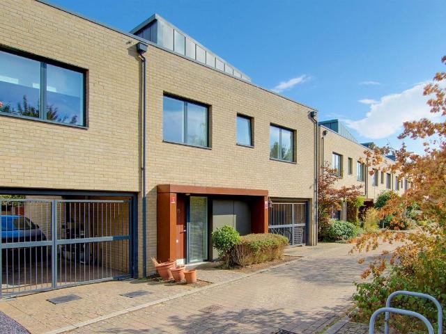 Harness Close, Trumpington, Cambridge CB2, 4 bed end terrace house to rent, £2,650 pcm | PrimeLocation