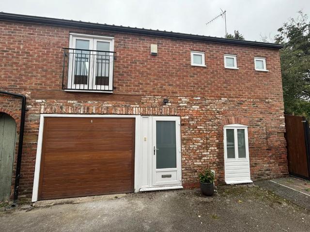 Harness Cottage, Cross Keys Mews. 1 bed flat to rent £825 pcm £190 pw