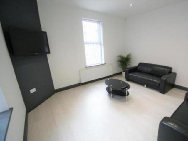 Harold Avenue, Hyde Park LS6 4 bed terraced house to rent £1,906 pcm £440 pw