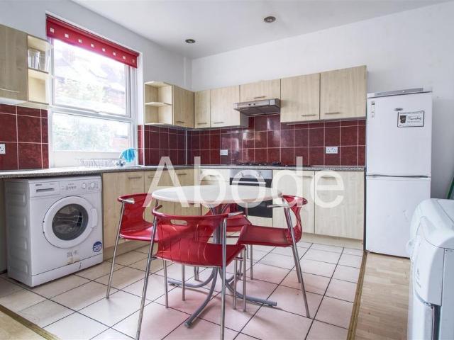 Harold Grove, Hyde Park, Leeds 4 bed house to rent £2,340 pcm £540 pw